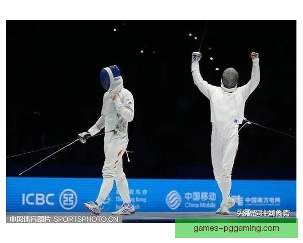 击剑冠军的荣耀：背后的辛苦与奋斗